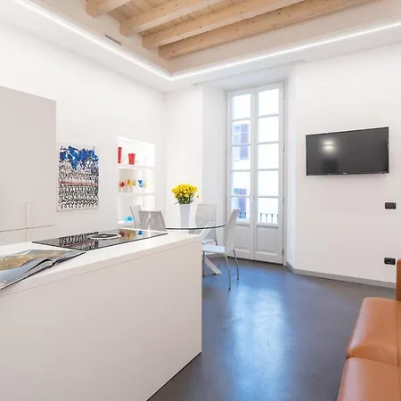 Maison Toma In Centre By Rent Apartment Como