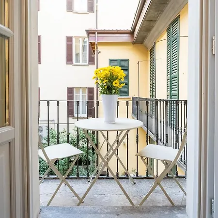 Maison Toma In Centre By Rent Apartment Como